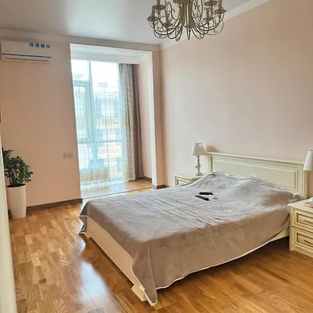 Апартаменти * Odesa